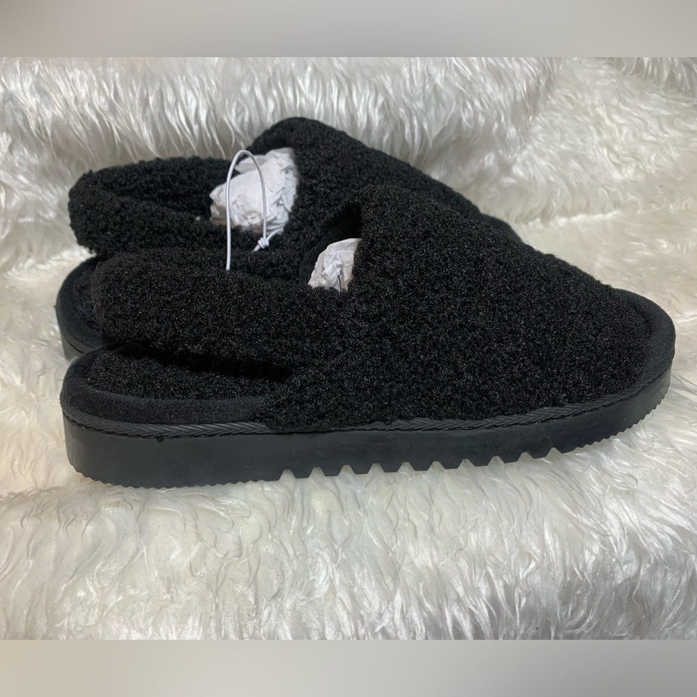 Womens slippers